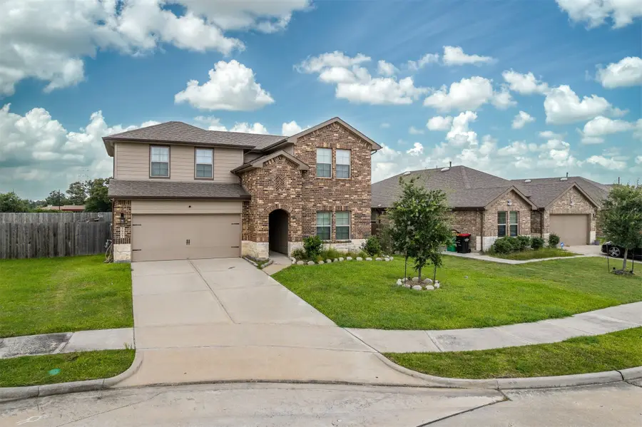 3907 Hawaiian Court, Baytown, TX 77521 - Image #2