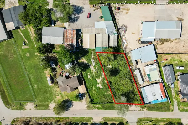4630 Fair Hill Avenue, Fresno, TX 77545