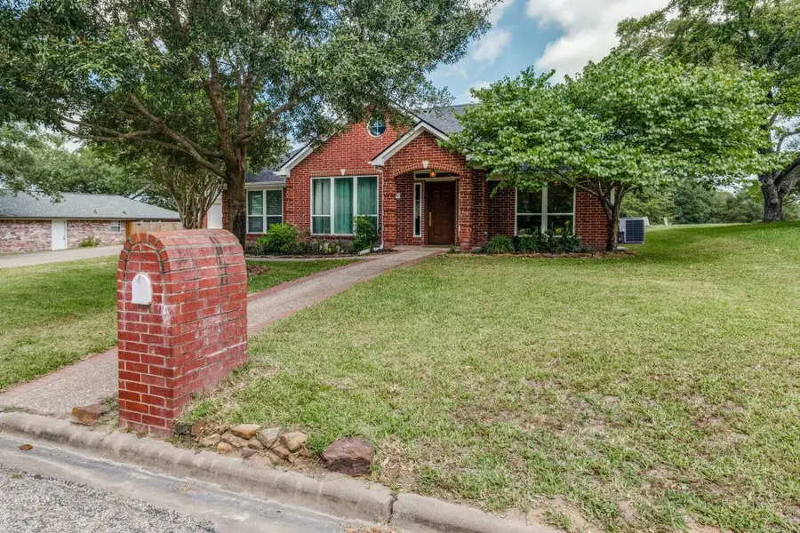 104 Douglas Drive, Bellville, TX 77418 - #2