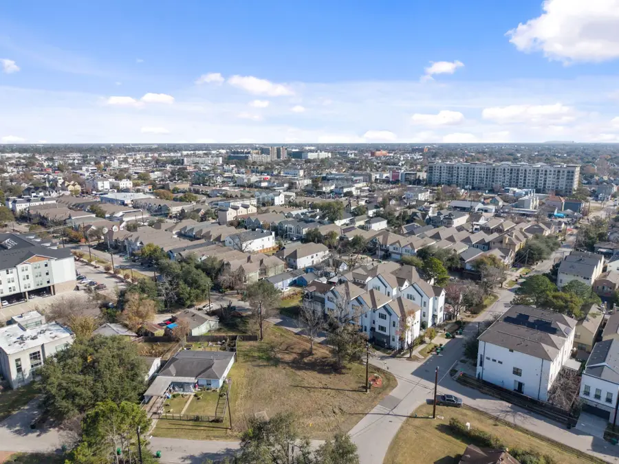 1801 W 14th 1/2 Street, Houston, TX 77008 - #3