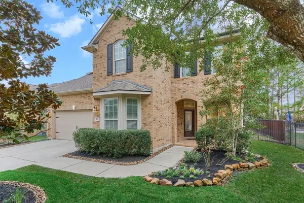 23 S Pinto Point Circle, The Woodlands, TX 77389