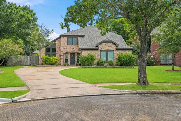 6406 Smoke Tree Court, Sugar Land, TX 77479