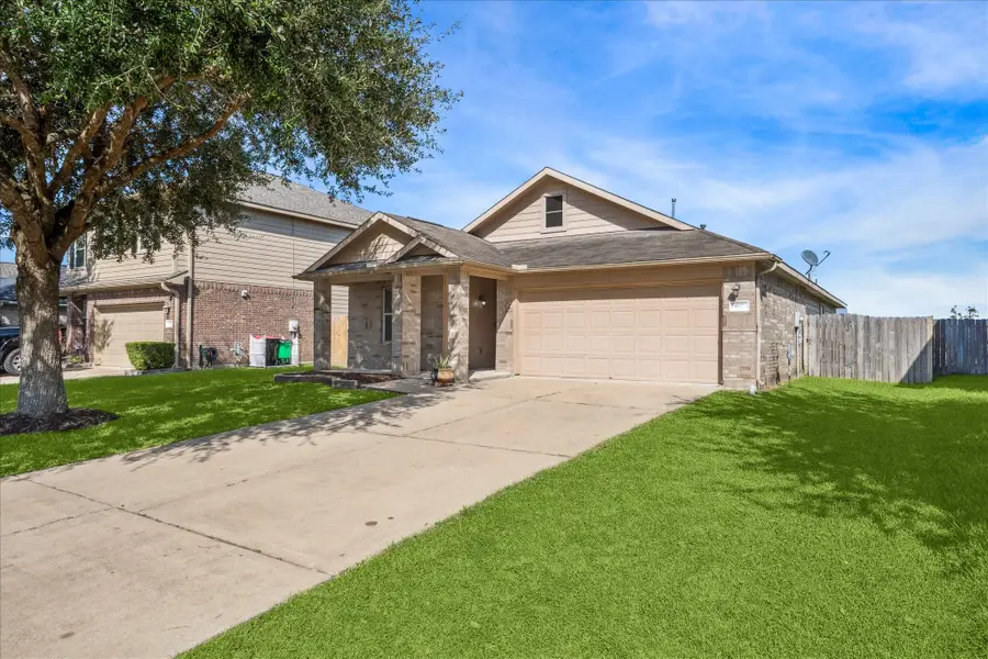 4527 Monarch Blue Lane, Fresno, TX 77545 - Image #2