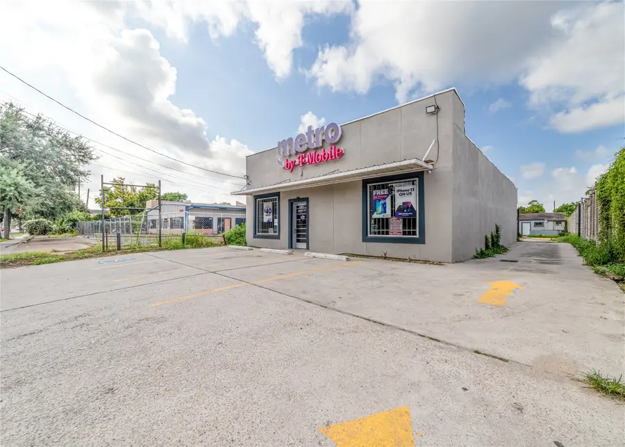 7016 Harrisburg Boulevard, Houston, TX 77011 - #3