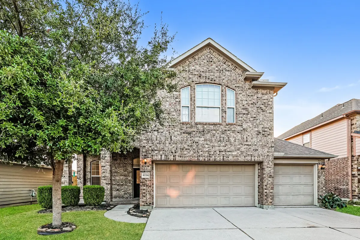 6726 Hunters Trace Lane, Baytown, TX 77521 - Image #1