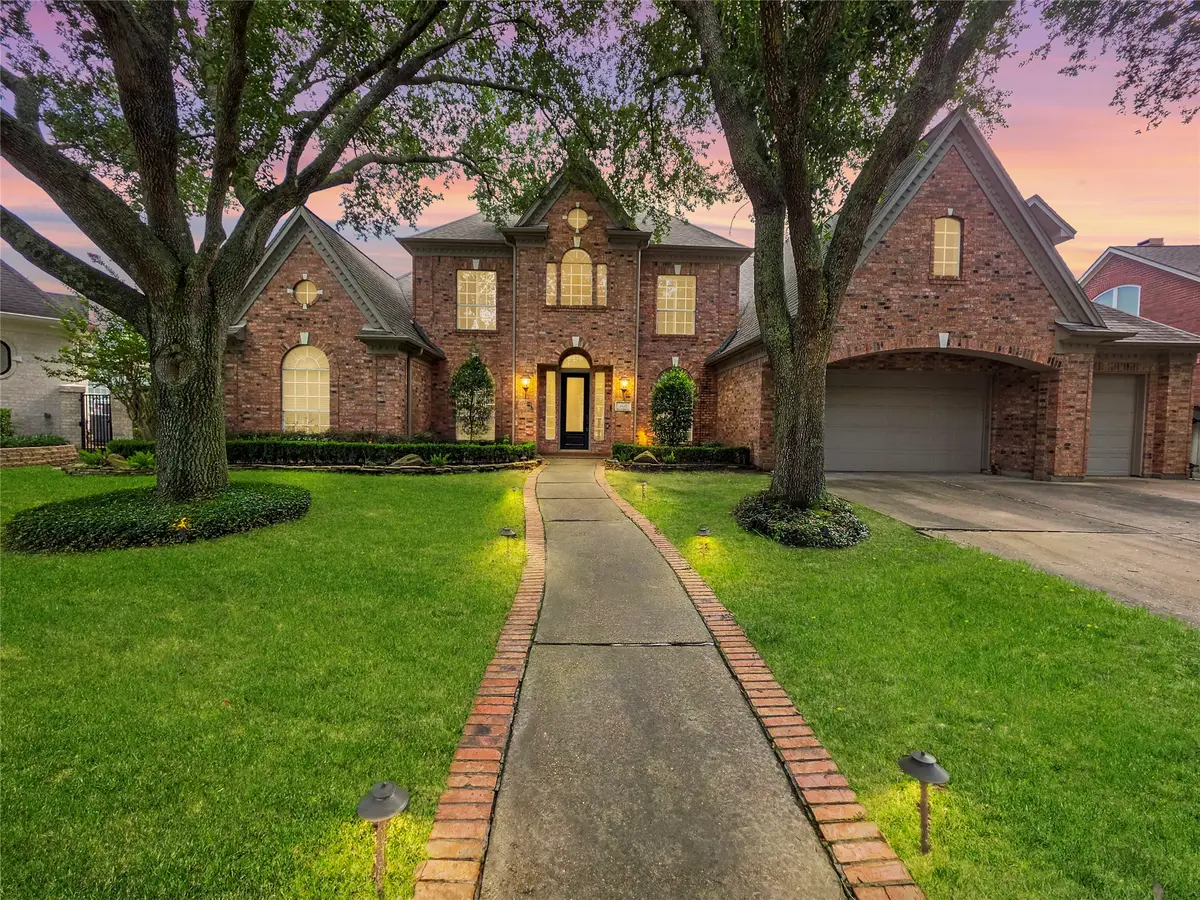 3815 Loch Glen Court, Houston, TX 77059 - #1