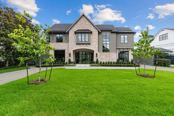 827 Rocky River Road, Houston, TX 77056