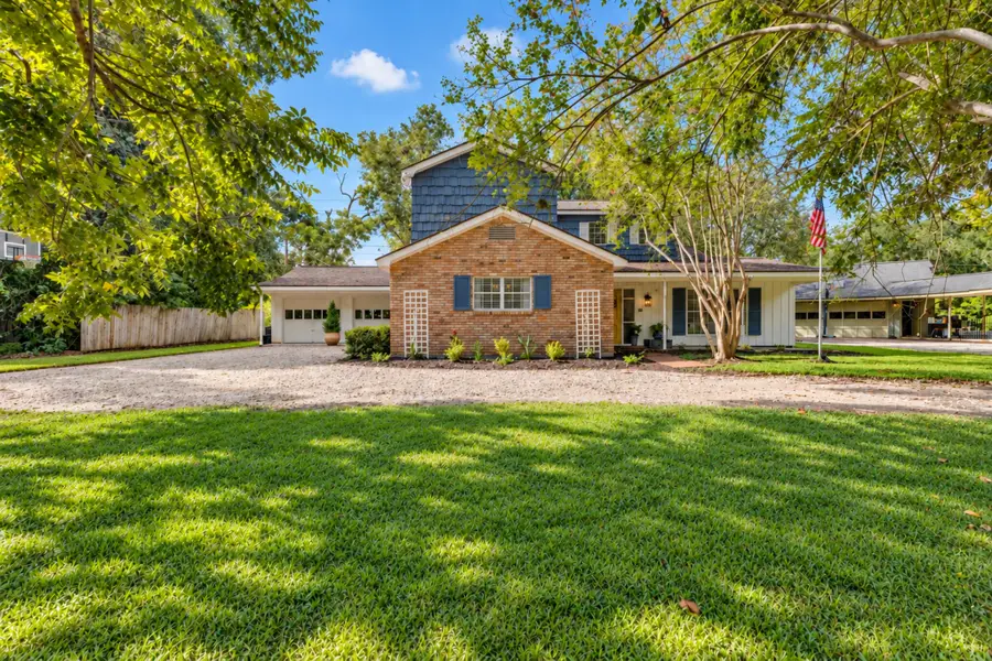 524 Oak Drive, Lake Jackson, TX 77566 - #2