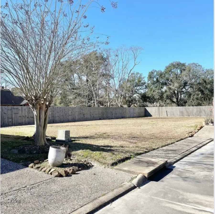 6 Regency Place, Orange, TX 77630 - #3