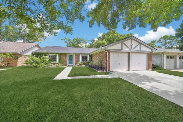 807 Richvale Lane, Houston, TX 77062