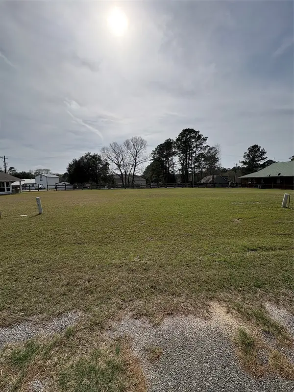 8 Oakland Court, Huntsville, TX 77340