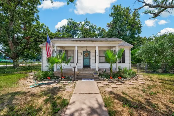 416 E Caney Street, Wharton, TX 77488