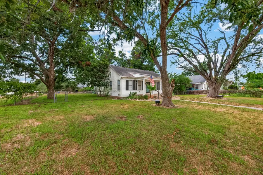 416 E Caney Street, Wharton, TX 77488 - #2