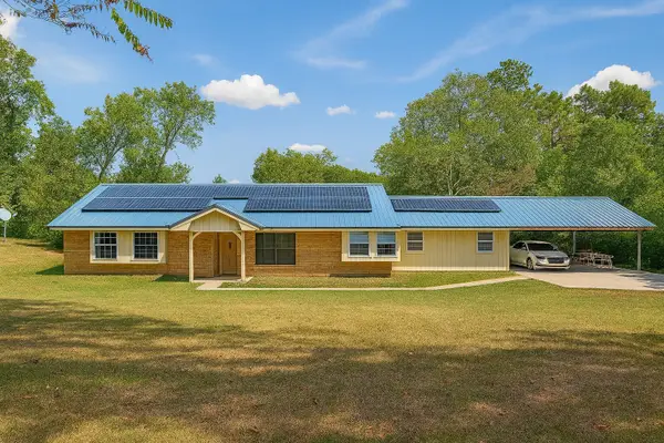 195 County Road 2171, Cleveland, TX 77327