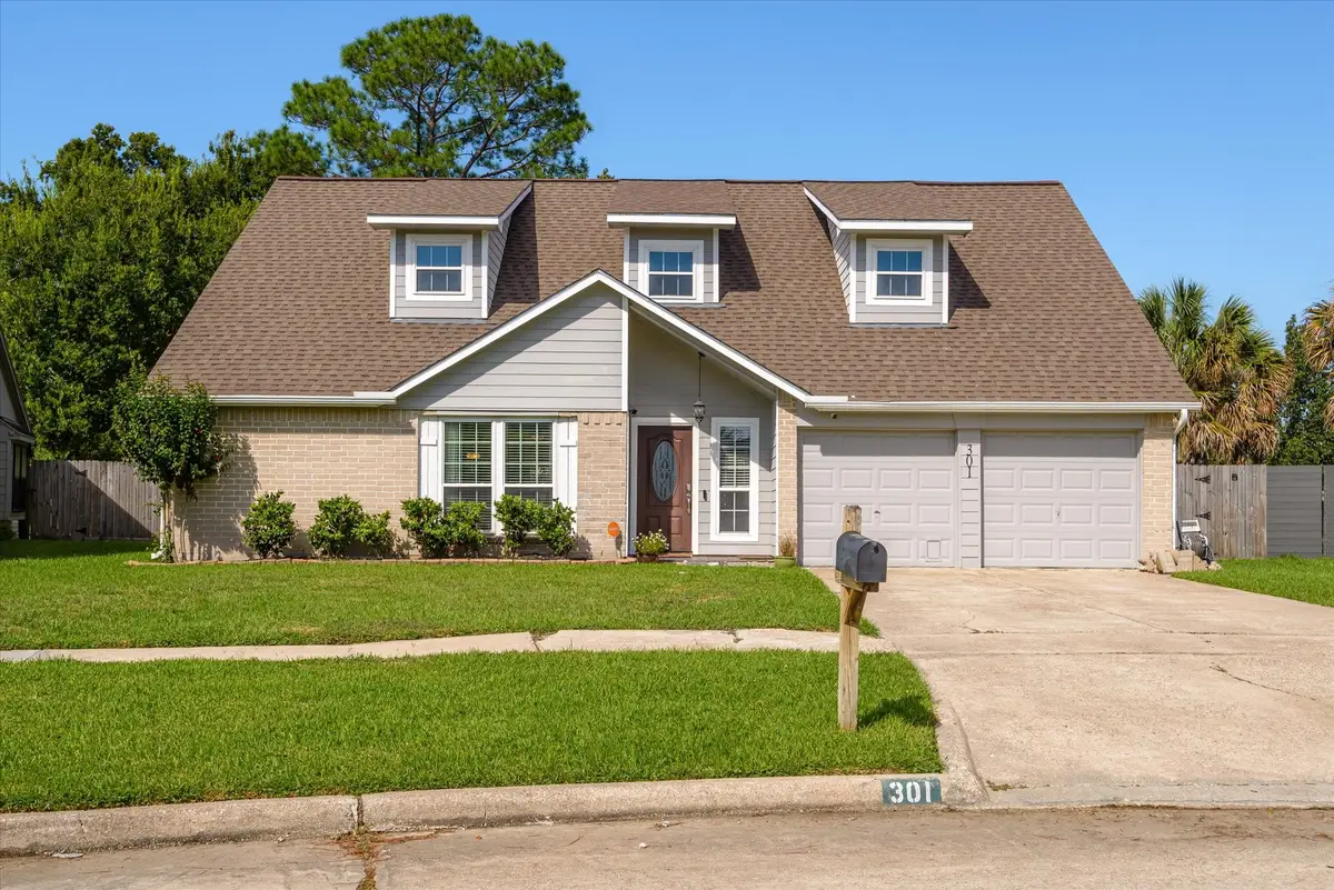 301 Bull Run Drive, League City, TX 77573 - #1