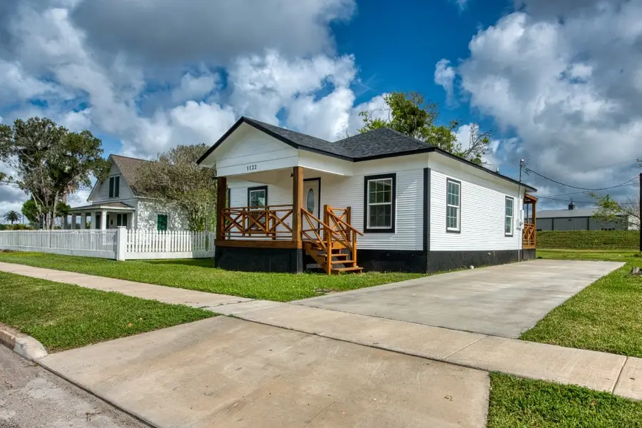 1122 W 2nd Street, Freeport, TX 77541 - #3