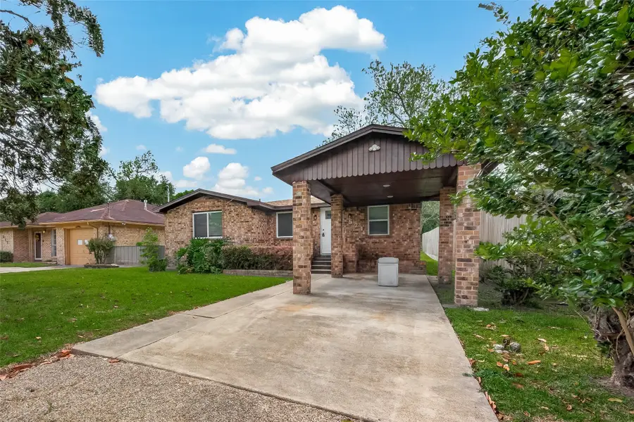 521 N Vionett Lane, Texas City, TX 77591 - #3