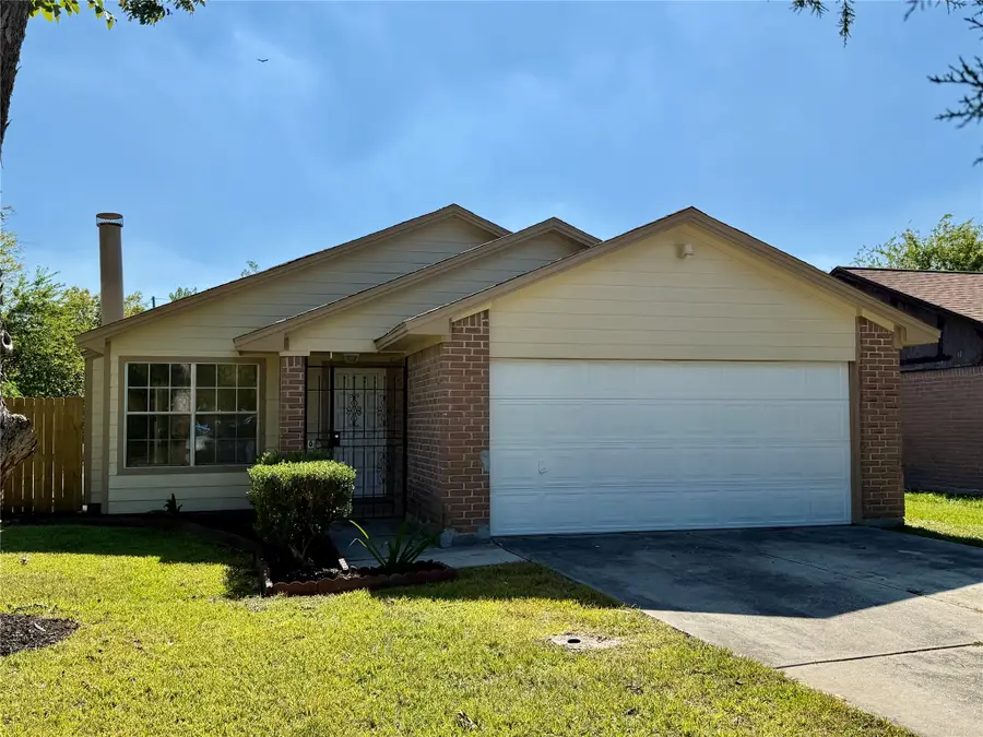 7535 Roaring Springs Drive, Houston, TX 77064 - Image #2