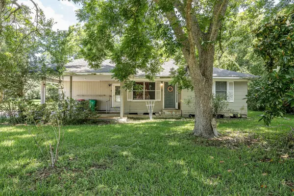 502 Massey Tompkins Road, Baytown, TX 77521