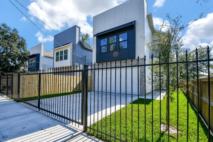 90 Burress Street #A, Houston, TX 77022 - Image #2