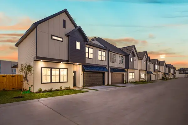 6702 Metro Blvd #4, Houston, TX 77083