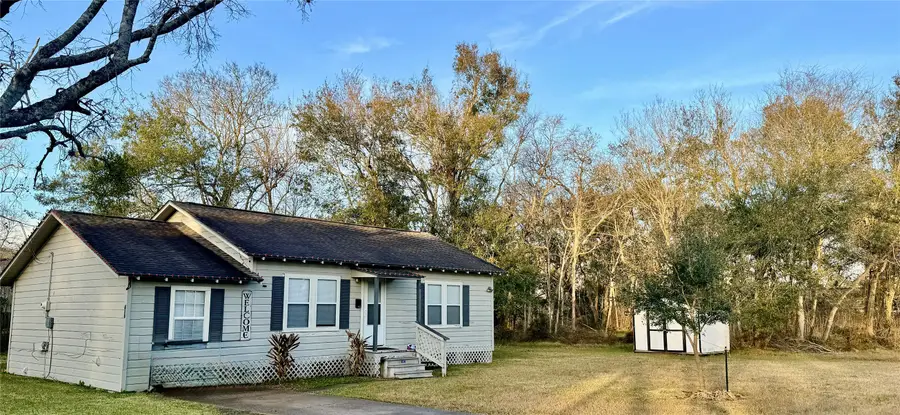 416 N Tinsley St Street, Angleton, TX 77515 - #2