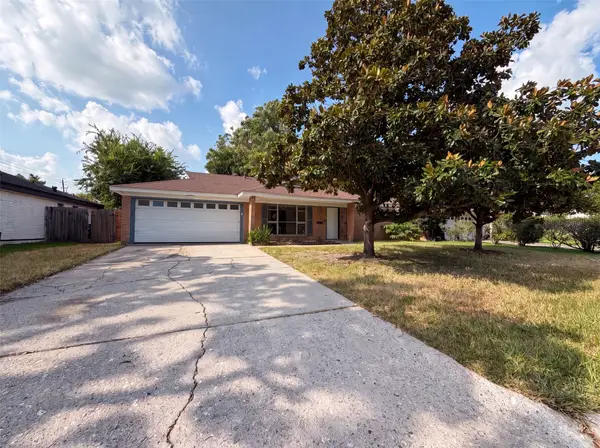 9538 Skyline Drive, Houston, TX 77063
