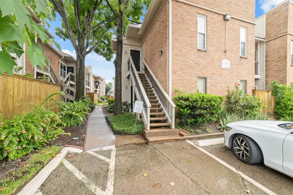 2001 Bering Drive #2C, Houston, TX 77057
