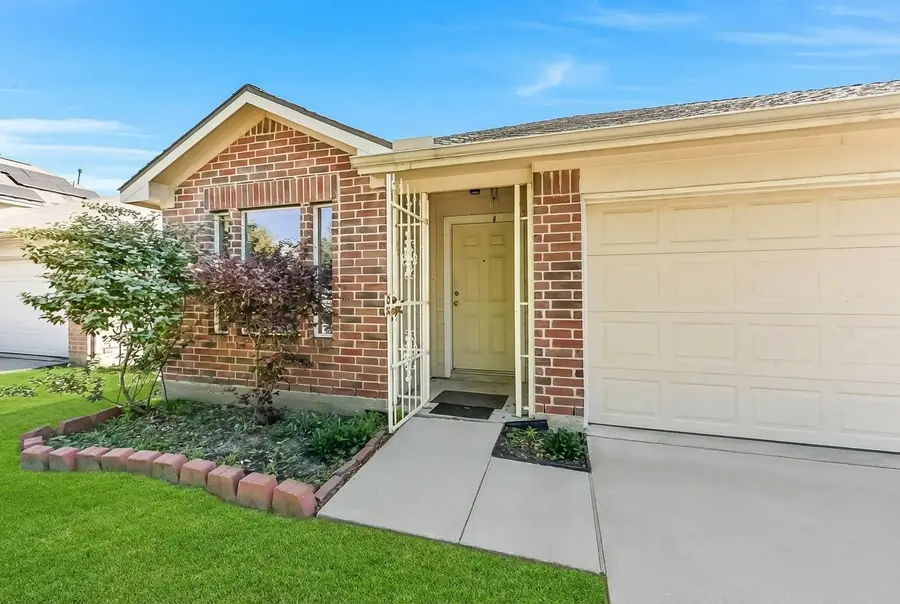 7450 Ida Wells Forest Drive, Houston, TX 77016 - #3