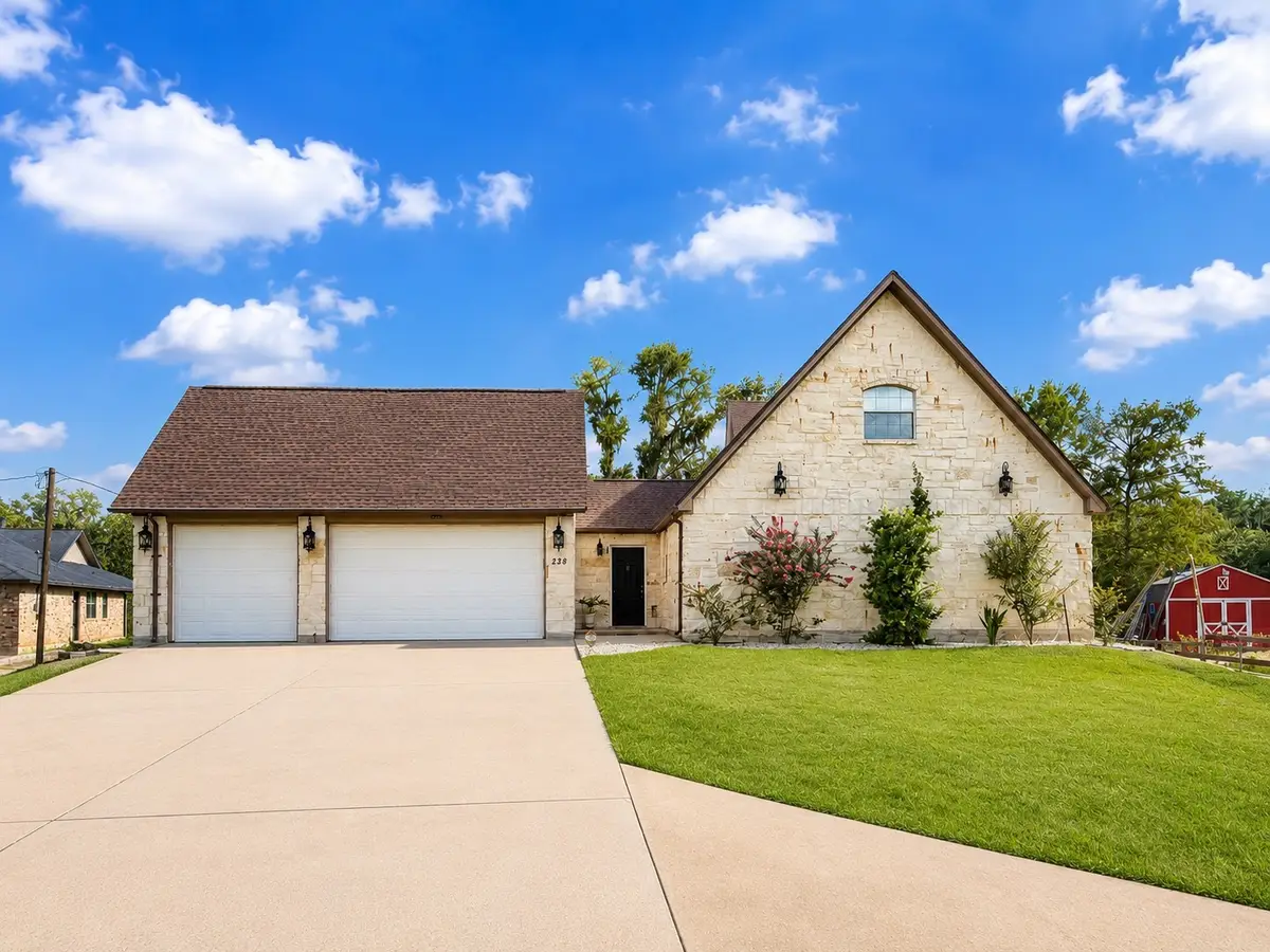 228 Fawn Trail, Lake Jackson, TX 77566 - #1