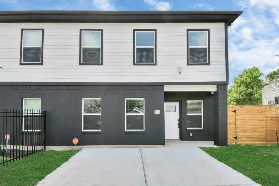 8406 Parnell Street #A/B, Houston, TX 77051 - #3