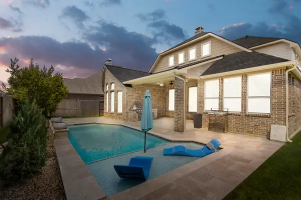 11210 Spoke Hollow Creek Lane, Cypress, TX 77433