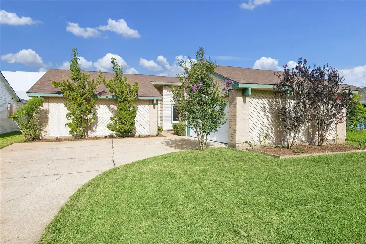 16819 Quail Crest Court, Missouri City, TX 77489 - #1