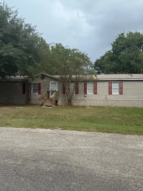 1604 Pine Street, Waller, TX 77484