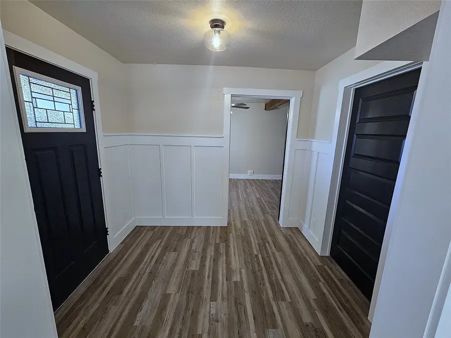 917 E Myrtle Street, Angleton, TX 77515 - Image #3