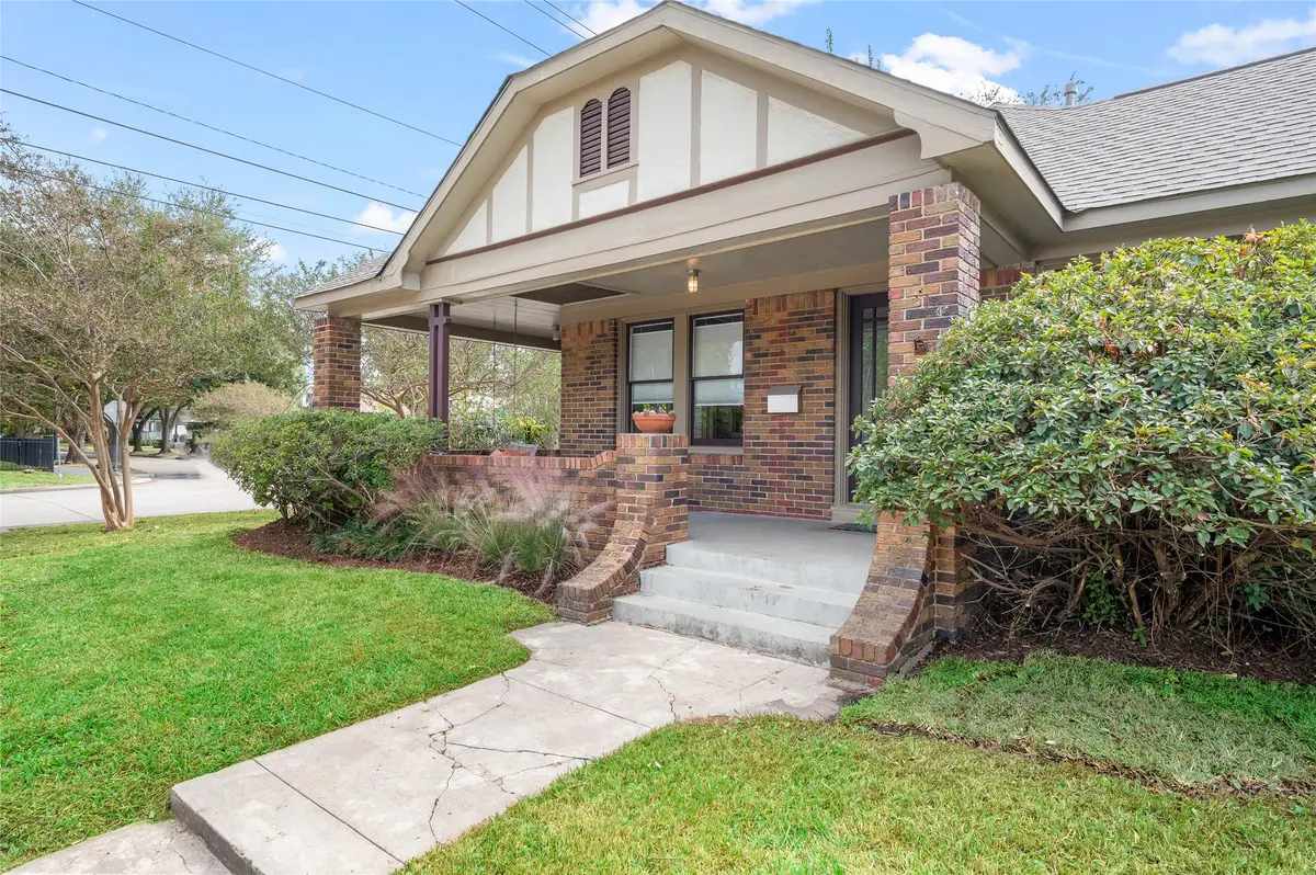 768 E 16th Street, Houston, TX 77008 - Image #1