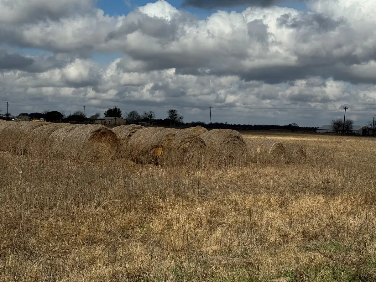 1050 Cr 201, Weimar, TX 78962 - #1