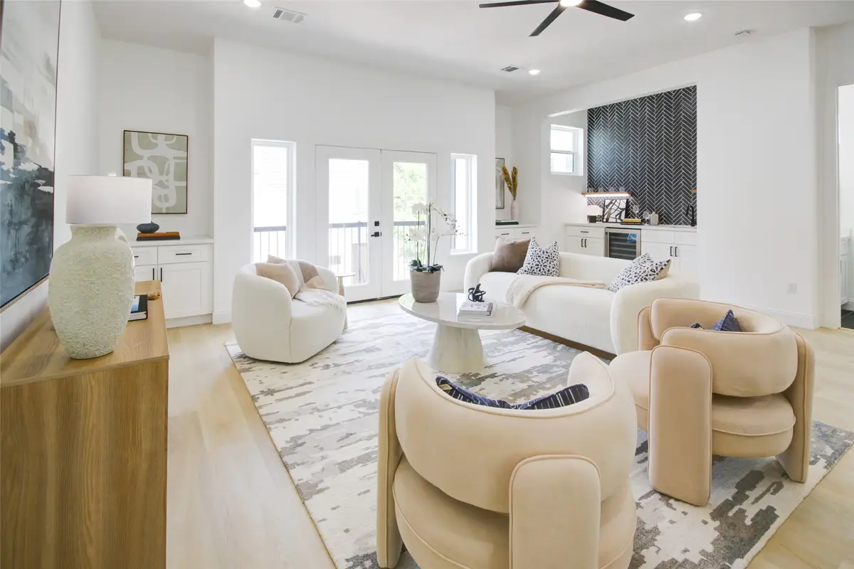 1214 W 24th Street #E, Houston, TX 77008 - Image #1