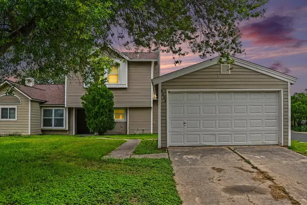 8404 Forest Ridge Drive, San Antonio, TX 78239