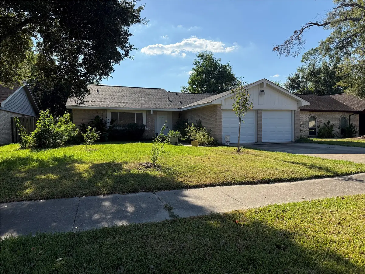 2802 Valley Forest Drive, Missouri City, TX 77489 - Image #1