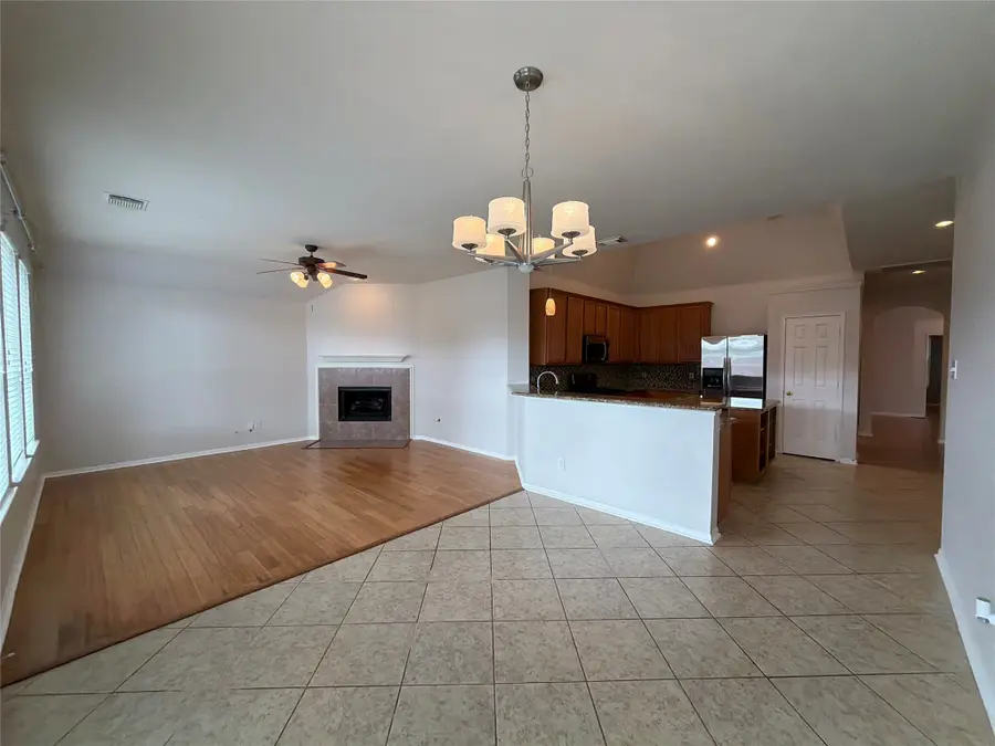11810 White Water Bay Drive, Pearland, TX 77584 - #2