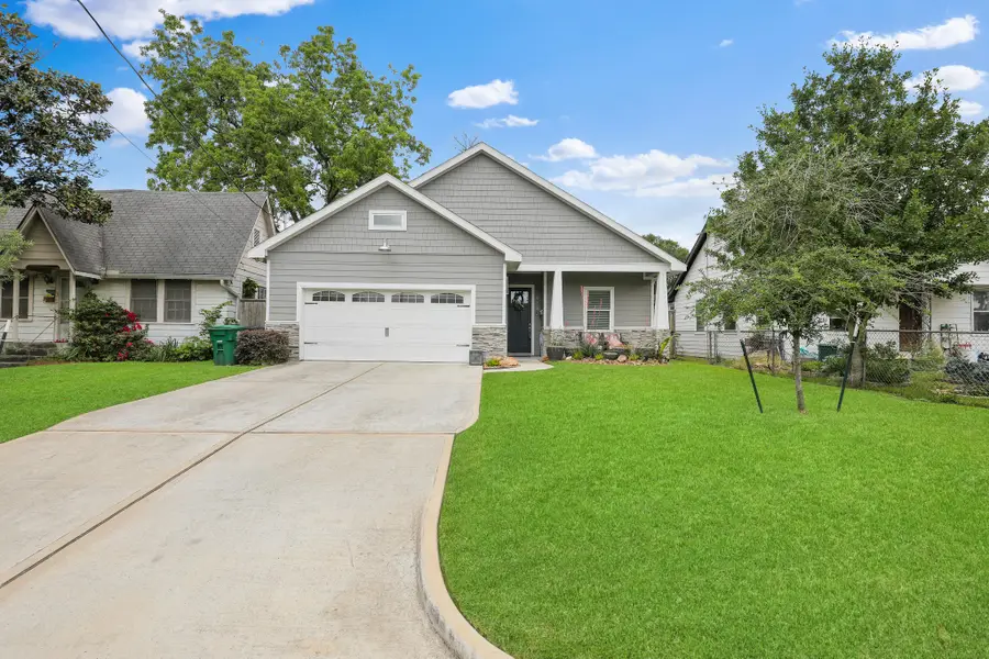913 Eleanor Street, Houston, TX 77009 - Image #2