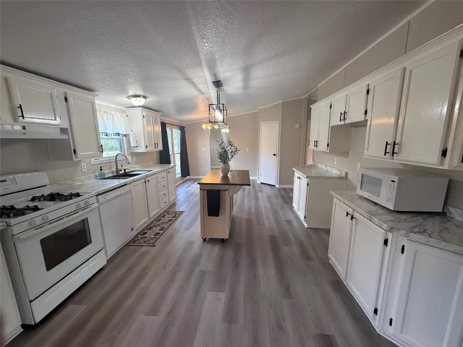 5202 Kincer Road, Damon, TX 77430 - #2