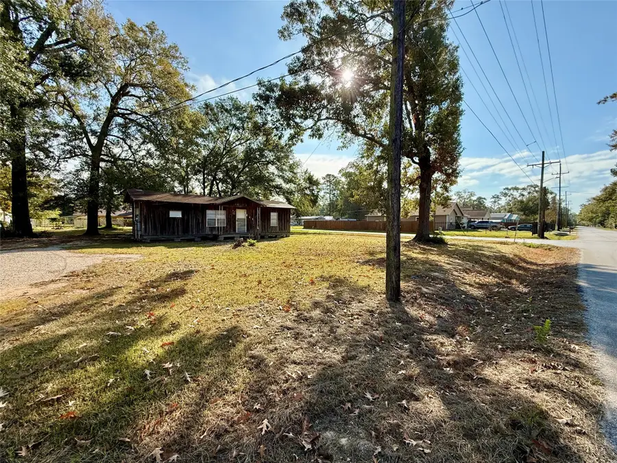 811 S Fenner Avenue, Cleveland, TX 77327 - Image #3
