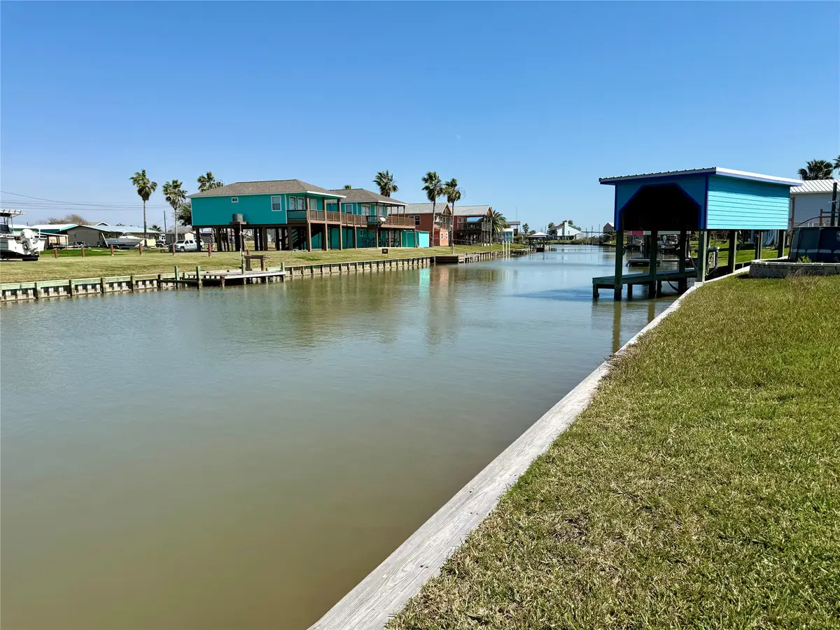 191 Dolphin Way County Road 204 Way, Sargent, TX 77414 - #1