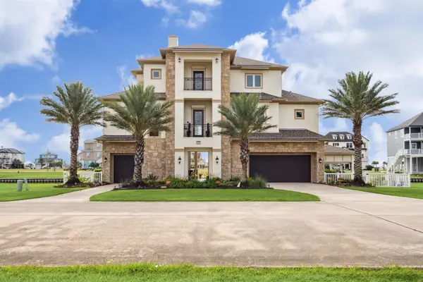 7 Ramrod, Hitchcock, TX 77563