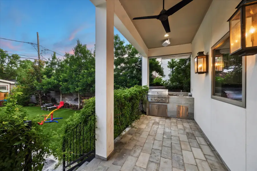 4921 Holly Street, Bellaire, TX 77401 - #2