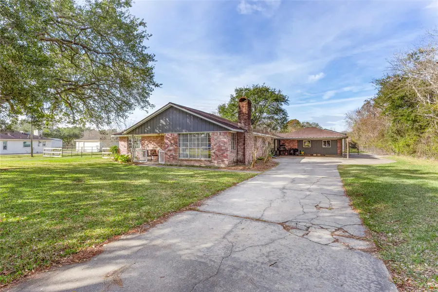 7240 Avenue L 1/2, Santa Fe, TX 77510 - #2