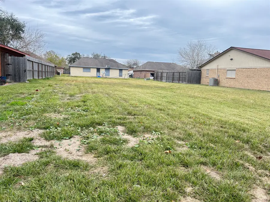 7308 Robin Lane, Texas City, TX 77591 - #2