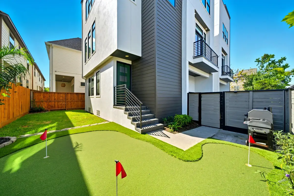 1436 W 24th Street, Houston, TX 77008 - #1